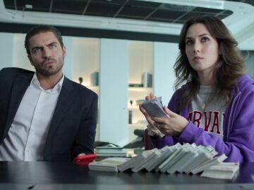 &iexcl;Nuevo triunfo! Yago consigue esquivar a su padre y Cata y &eacute;l venden una nueva falsificaci&oacute;n