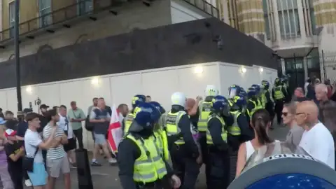 Protestas UK Antena 3 Noticias