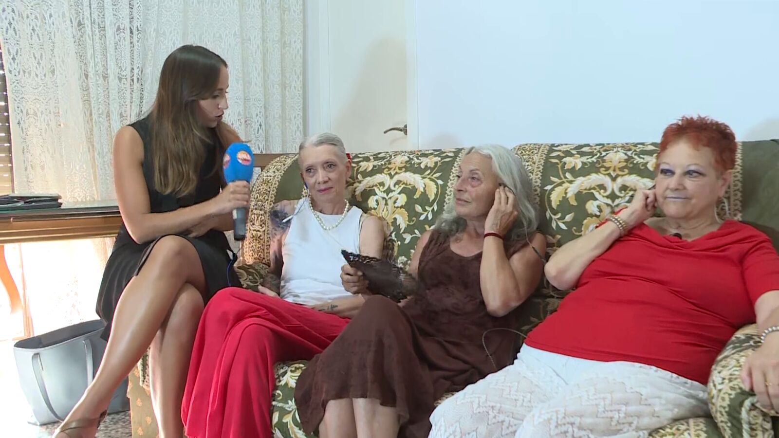 Ana, Encarna y Mariana comparten piso a los 70 años para poder tener una vida digna: 