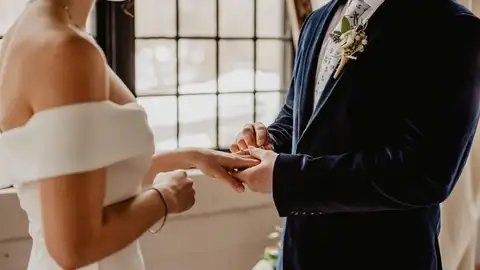 Novios en su boda Novios en su boda