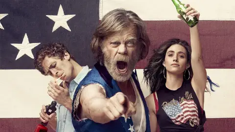 Jeremy Allen White, William H. Macy y Emmy Rossum en Shameless Jeremy Allen White, William H. Macy y Emmy Rossum en Shameless