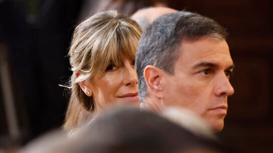 Bego&ntilde;a G&oacute;mez y Pedro S&aacute;nchez