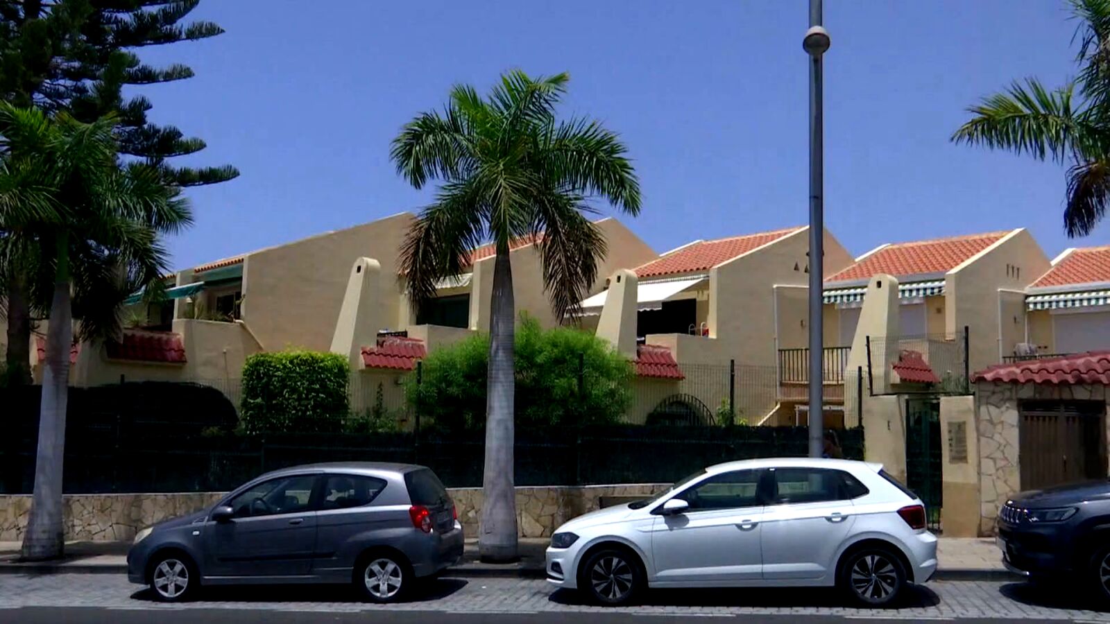 La extraña muerte de Daniel mientras estaba de vacaciones en Tenerife: aparece estrangulado en la bañera