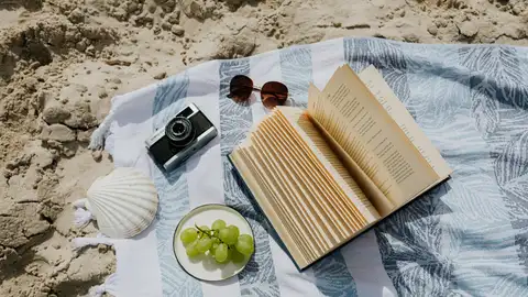 Libro en la playa Libro en la playa