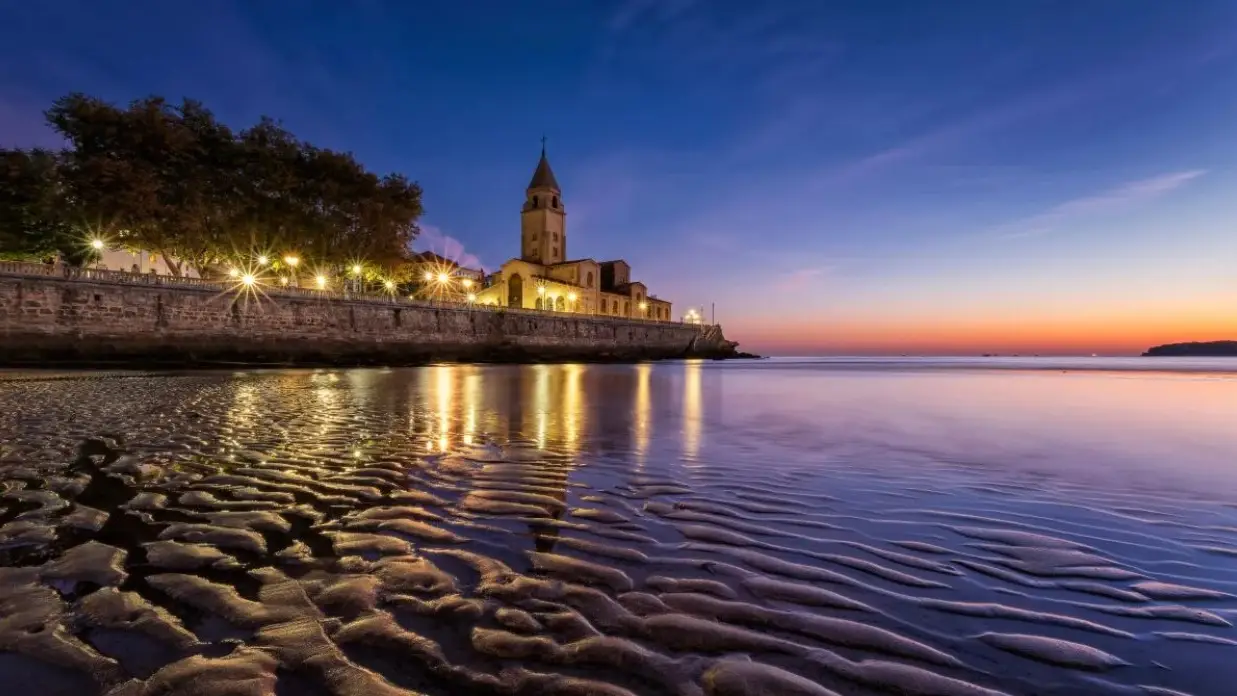 Gij&oacute;n