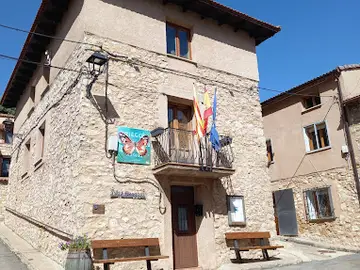Les invitamos a conocer Griegos, en Teruel. El pueblo más fresco de España donde dormir en verano... es posible... Les invitamos a conocer Griegos, en Teruel. El pueblo más fresco de España donde dormir en verano... es posible...