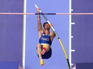 Anthony Ammirati, en la clasificación del salto con pértiga en París 2024