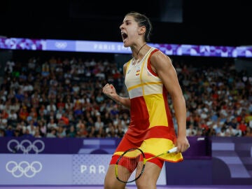 Carolina Marín celebra su victoria ante Aya Ohori