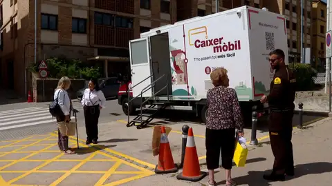 Entidad bancaria en una furgoneta Entidad bancaria en una furgoneta