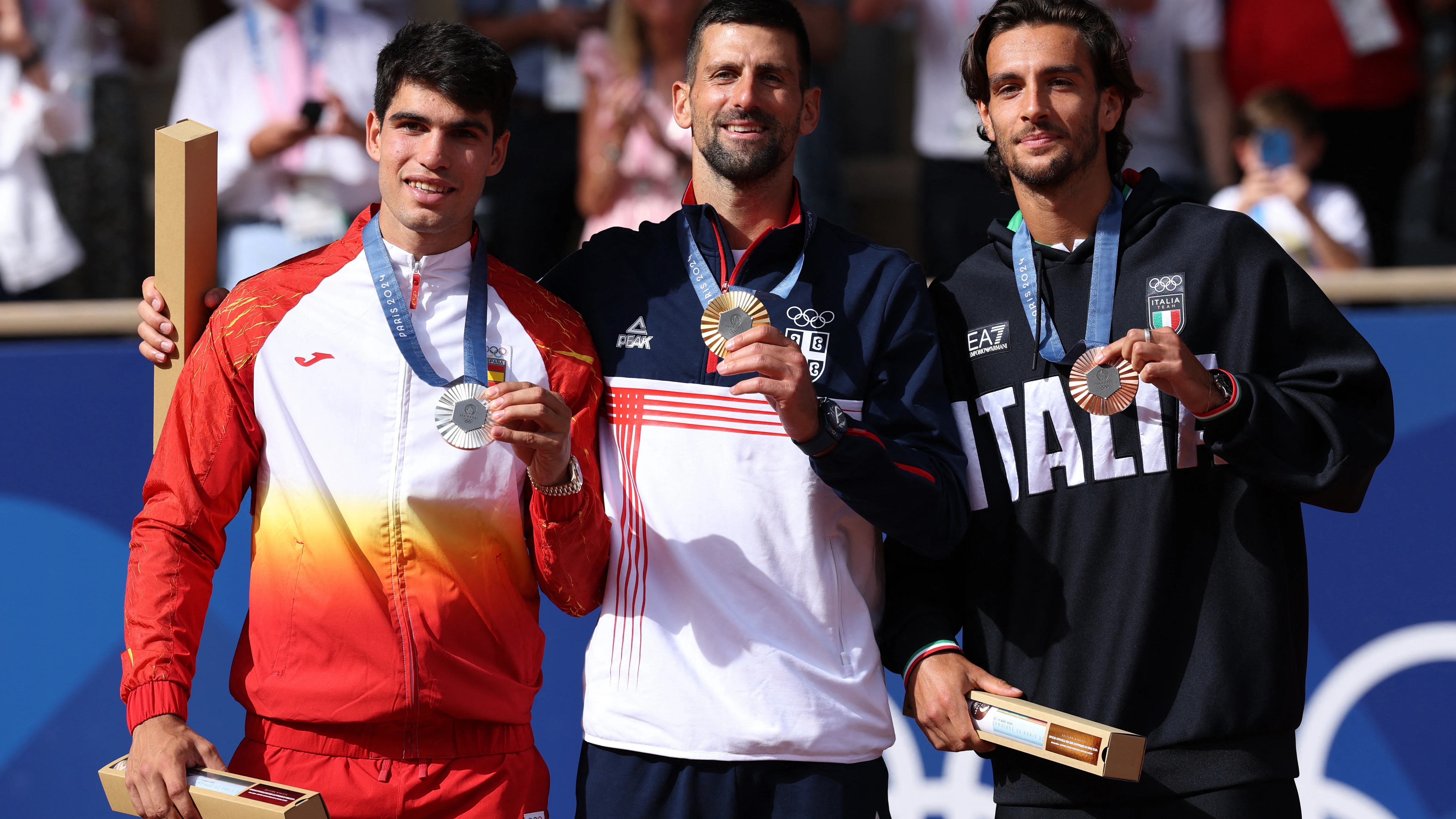 Djokovic, Alcaraz y Musetti, oro, playa y bronce en París 2024 Djokovic, Alcaraz y Musetti, oro, playa y bronce en París 2024