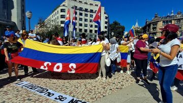 Decenas de venezolanos denuncian en Bilbao el "fraude electoral" en Venezuela y piden "respeto a la voz del pueblo"