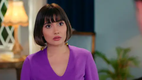 Engin desafía el destino y le pide a Zeynep una oportunidad para hacer realidad su matrimonio Engin desafía el destino y le pide a Zeynep una oportunidad para hacer realidad su matrimonio