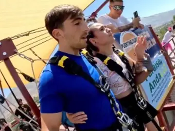 El regalo envenenado de Ismael a Sandra que se ha hecho viral en redes: "Pensé que se me paraba el corazón" El regalo envenenado de Ismael a Sandra que se ha hecho viral en redes: "Pensé que se me paraba el corazón"