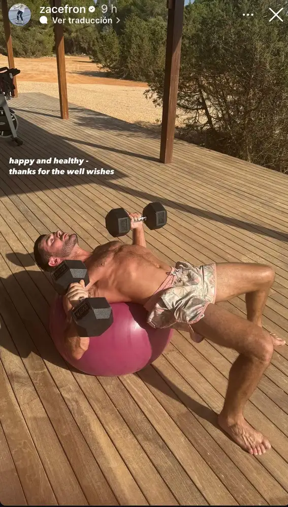 Zac Efron haciendo ejercicio en Ibiza tras su accidente Zac Efron haciendo ejercicio en Ibiza tras su accidente