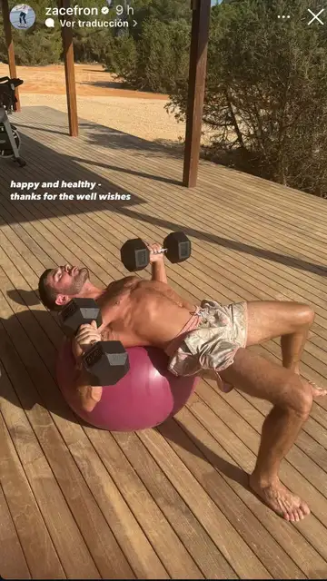 Zac Efron haciendo ejercicio en Ibiza tras su accidente Zac Efron haciendo ejercicio en Ibiza tras su accidente