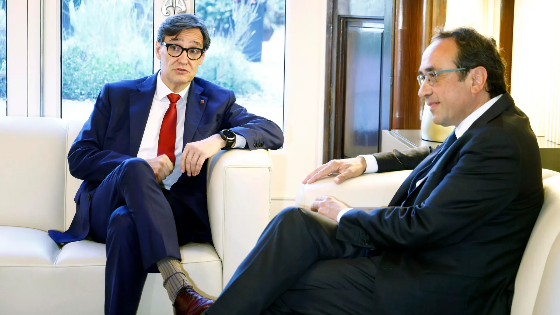 El presidente del Parlament, Josep Rull con el primer secretario del PSC, Salvador Illa El presidente del Parlament, Josep Rull con el primer secretario del PSC, Salvador Illa
