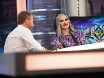 Alaska relata su experiencia en el oráculo de Delfos: "Todos tenemos algo que nos reconecta" Alaska relata su experiencia en el oráculo de Delfos: "Todos tenemos algo que nos reconecta"