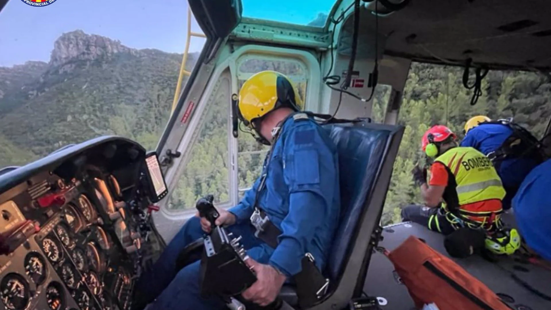  Un helic&oacute;ptero sufre un accidente al chocar contra el cableado el&eacute;ctrico en la zona de La Albufera