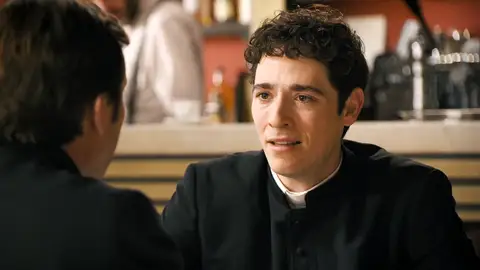 Mateo descubre la trampa de Don Agustín para expulsarle de la colonia de una vez por todas Mateo descubre la trampa de Don Agustín para expulsarle de la colonia de una vez por todas