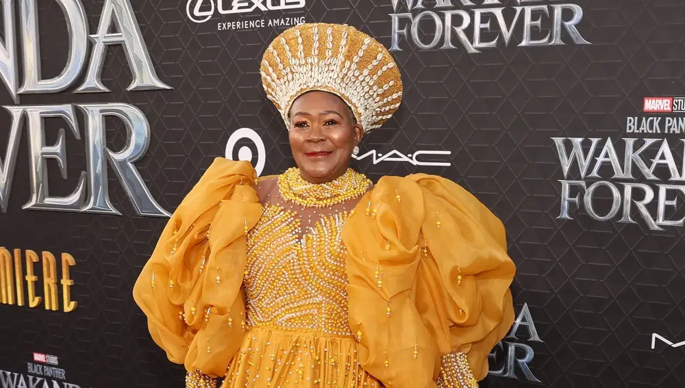 La actriz Connie Chiume La actriz Connie Chiume