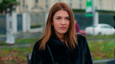 ¡A punto de llegar a las manos! Kumru culpa a Zeynep de su ruptura con Selim