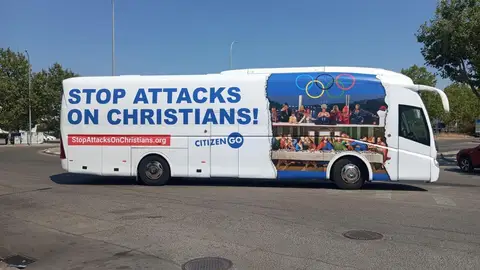 El autobús de Citizen Go en las calles de París El autobús de Citizen Go en las calles de París