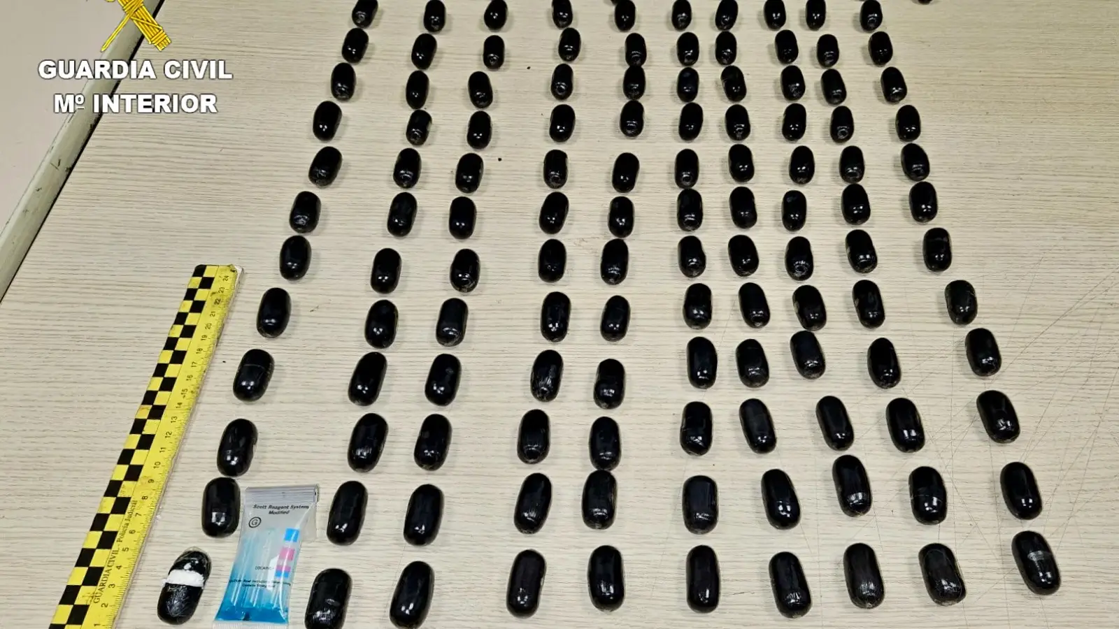 Cilindros de cocaína incautados Cilindros de cocaína incautados