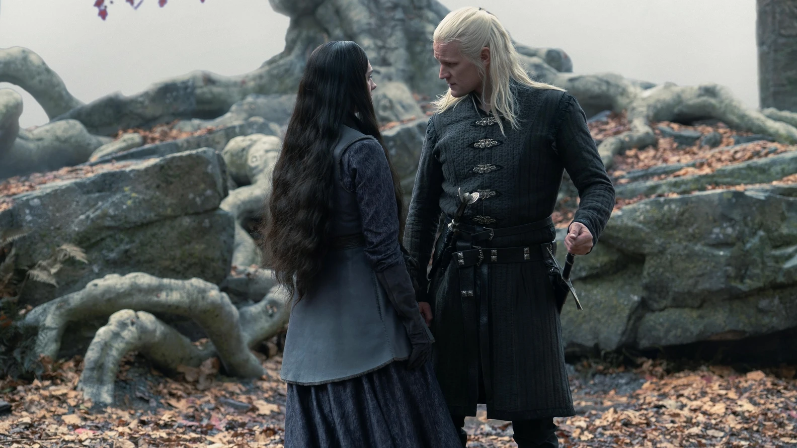 Daemon Targaryen (Matt Smith) y Alys Rivers (Gayle Rankin) en La Casa del Drag&oacute;n