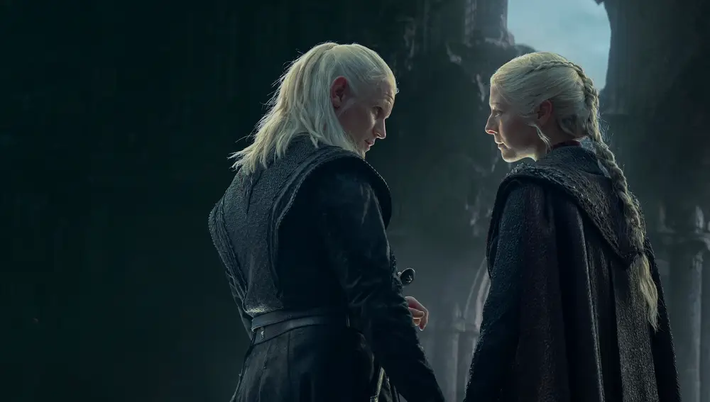 Daemon (Matt Smith) y Rhaenyra Targaryen (Emma D'arcy) en La Casa del Dragón Daemon (Matt Smith) y Rhaenyra Targaryen (Emma D'arcy) en La Casa del Dragón