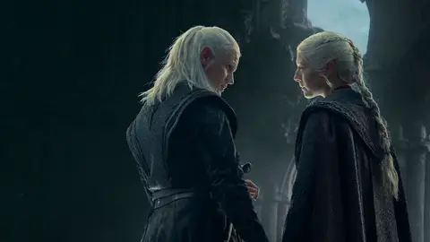 Daemon (Matt Smith) y Rhaenyra Targaryen (Emma D'arcy) en La Casa del Dragón Daemon (Matt Smith) y Rhaenyra Targaryen (Emma D'arcy) en La Casa del Dragón
