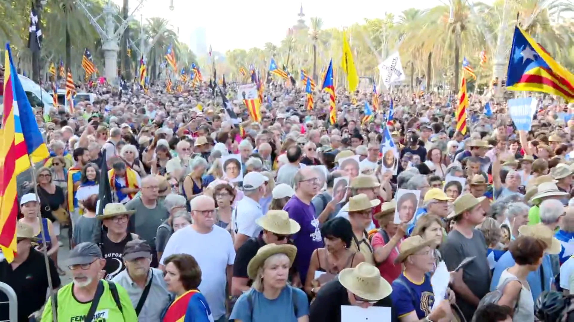 Independentistas esperan a Puigdemont
