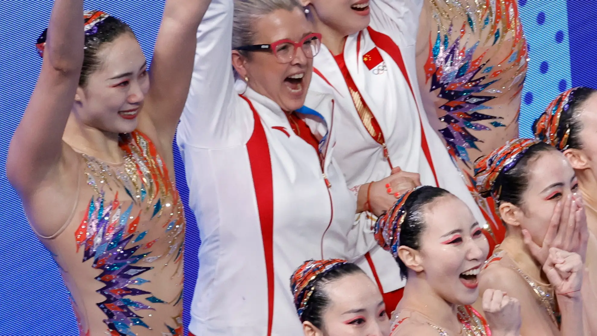 El equipo de China con su entrenadora española Anna Tarrés El equipo de China con su entrenadora española Anna Tarrés