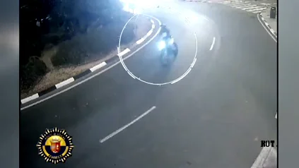 Varios jóvenes circulan en ciclomotores y quad a gran velocidad y en sentido contrario: "Imposible pararlos" Varios jóvenes circulan en ciclomotores y quad a gran velocidad y en sentido contrario: "Imposible pararlos"