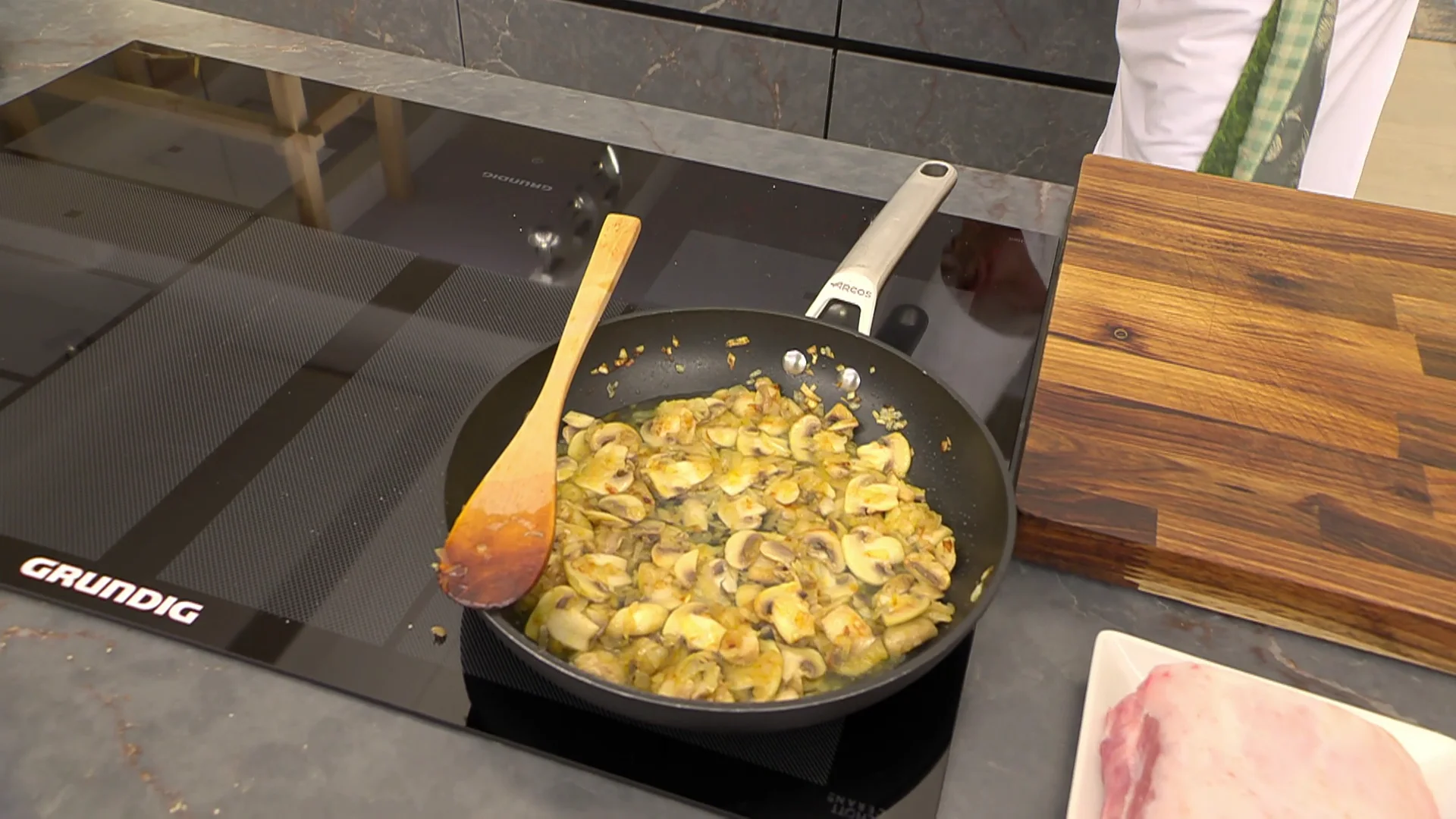 “¡Impecable!”: la salsa de setas ideal para acompañar la carne blanca “¡Impecable!”: la salsa de setas ideal para acompañar la carne blanca