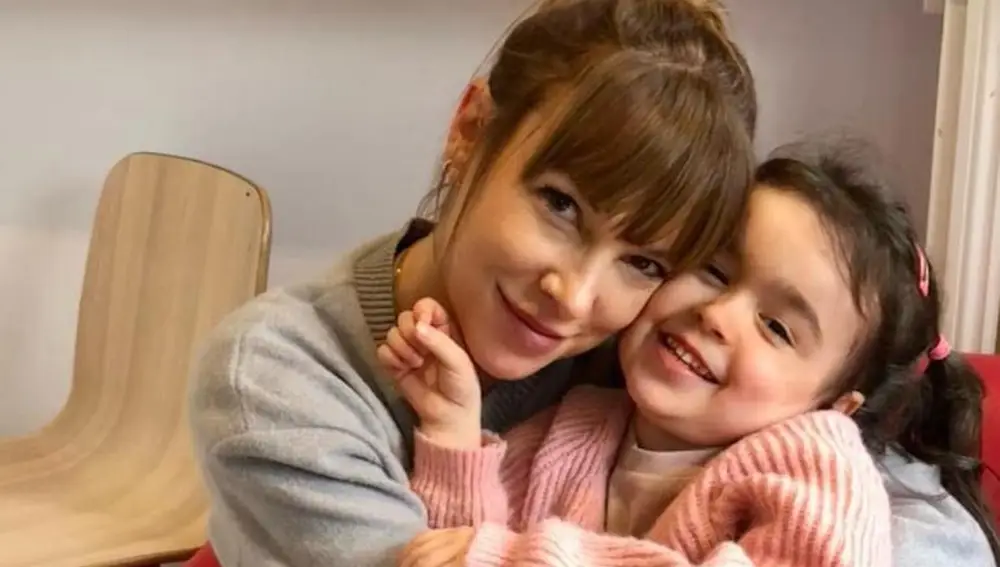 Khaleesi y su madre Lucy Khaleesi y su madre Lucy