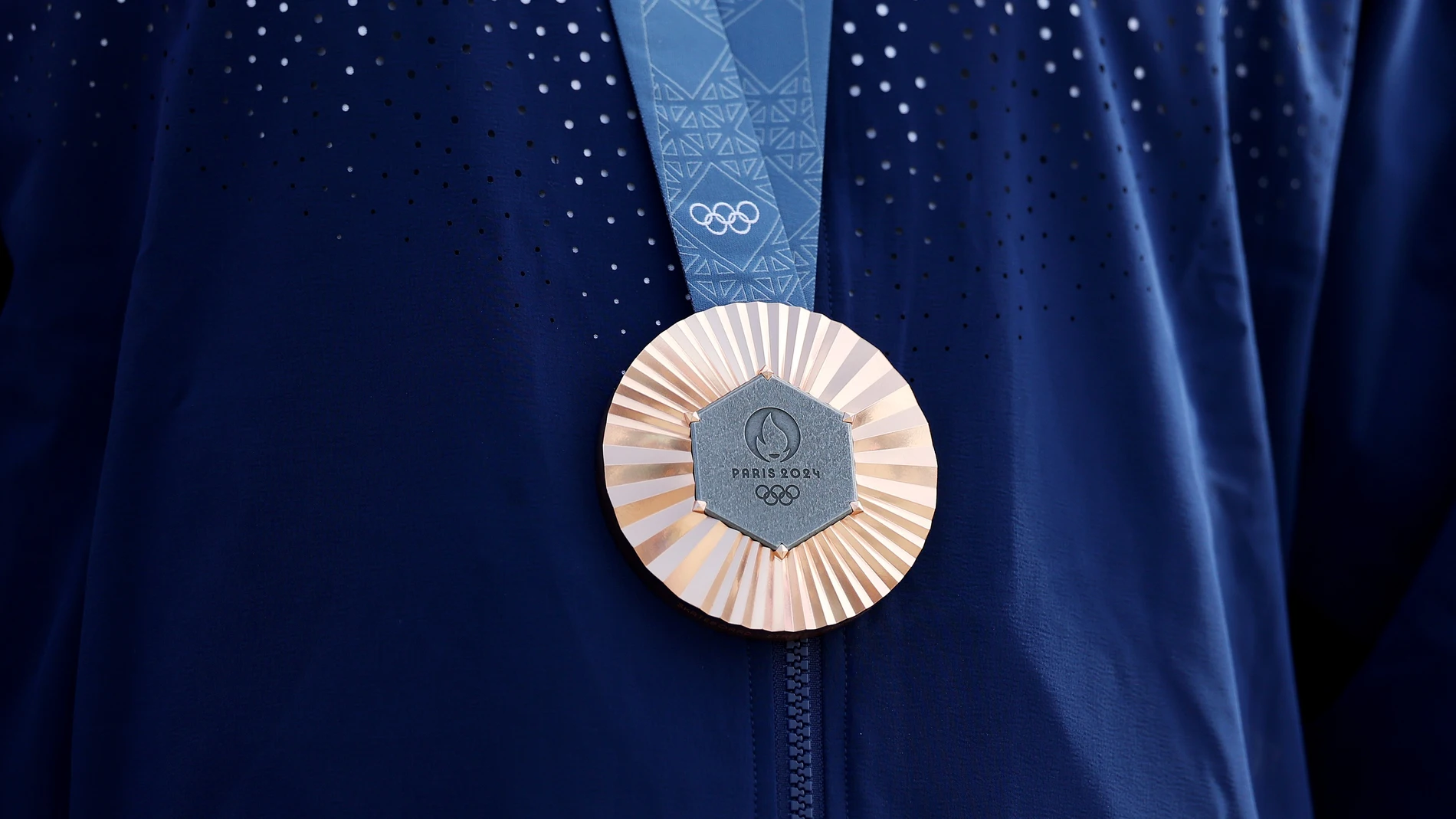 La medalla de bronce de Nyjah Huston La medalla de bronce de Nyjah Huston