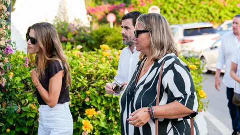 Caritina Goyanes, en el funeral de su padre Caritina Goyanes, en el funeral de su padre