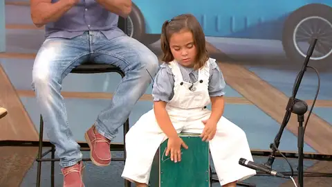 Mía nació con ceguera congénita, pero no hay nada que se le resista Mía nació con ceguera congénita, pero no hay nada que se le resista