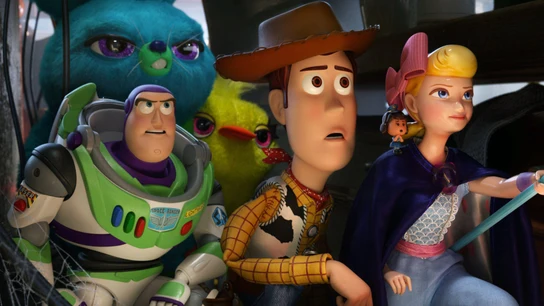 Woody, Buzz y compañía en una escena de Toy Story 4 Woody, Buzz y compañía en una escena de Toy Story 4