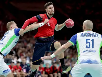 Alex Dujshebaev en acción en el partido por la medalla de bronce Alex Dujshebaev en acción en el partido por la medalla de bronce