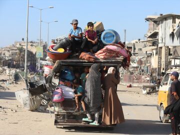 Palestinos abandonan Jan Yunis tras una orden de evacuación forzada