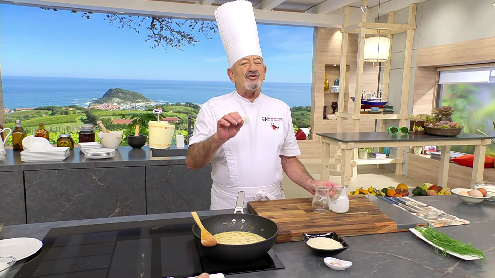 La salsa para carne de Arguiñano que no olvidarás: "Vamos a sacar una salsa muy importante" La salsa para carne de Arguiñano que no olvidarás: "Vamos a sacar una salsa muy importante"