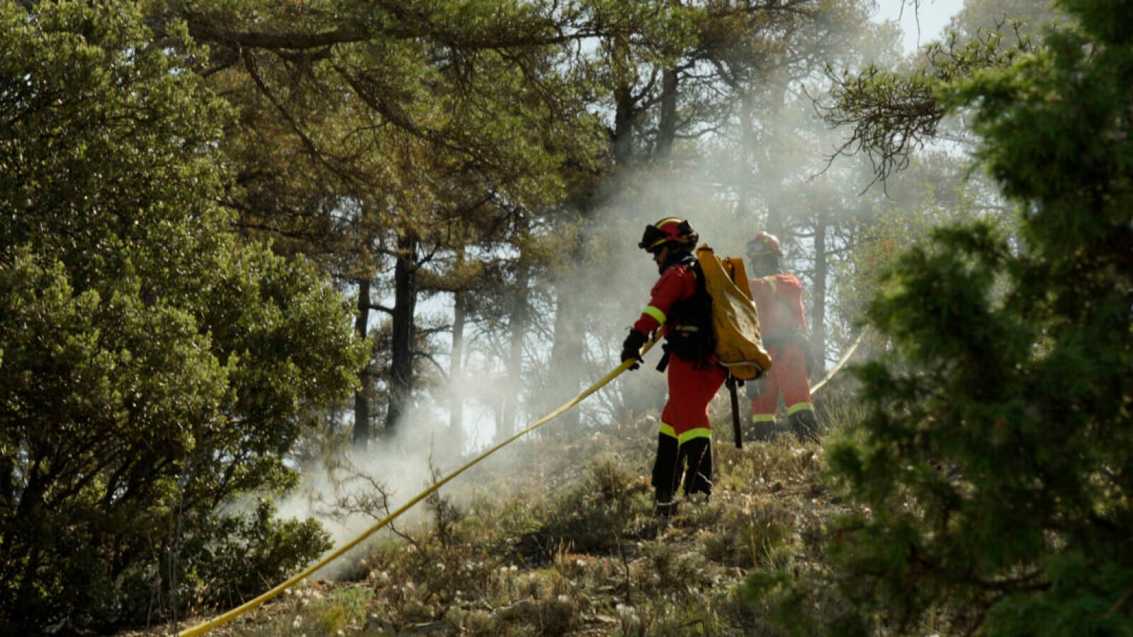Continúa activo pero estabilizado el incendio forestal de Corbalán, en Teruel