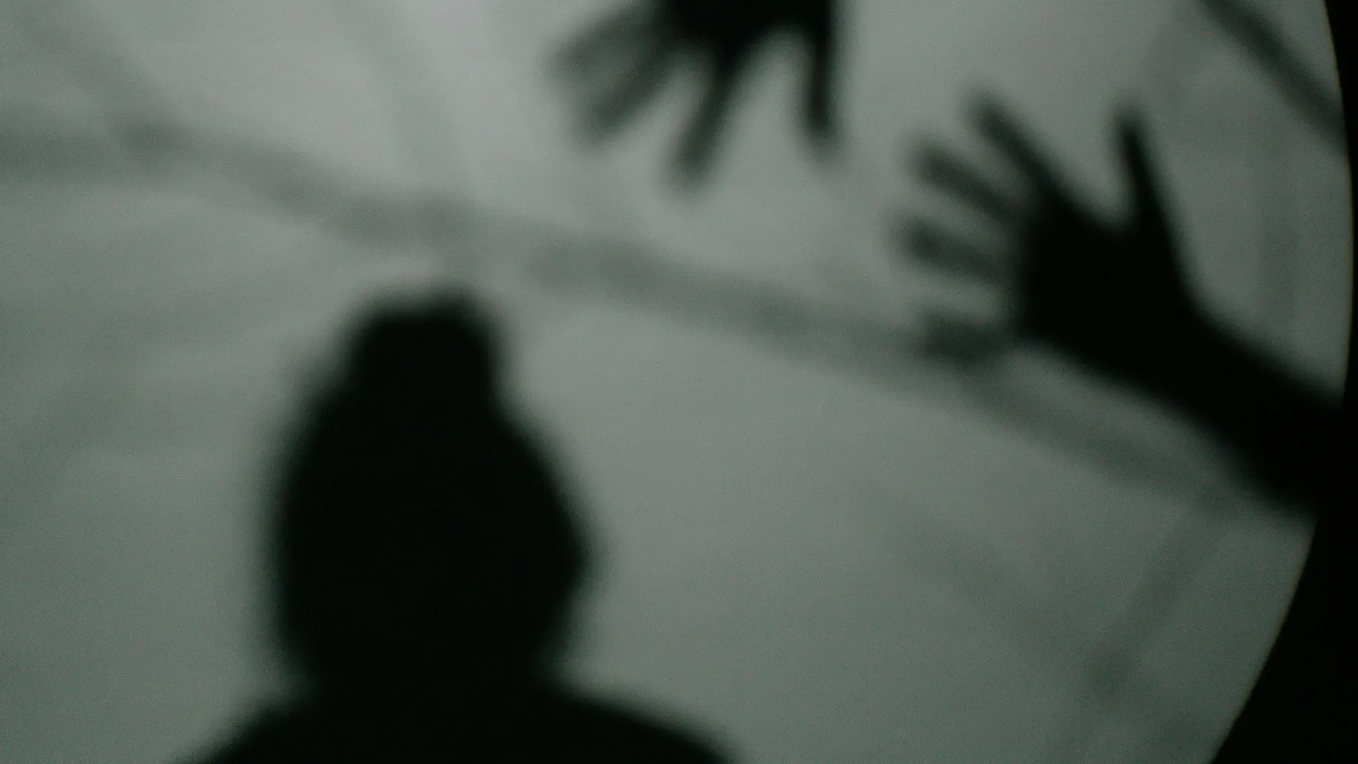 Condenan a más de 25 años de prisión a madre en Medellín por explotación sexual de su hija Condenan a más de 25 años de prisión a madre en Medellín por explotación sexual de su hija