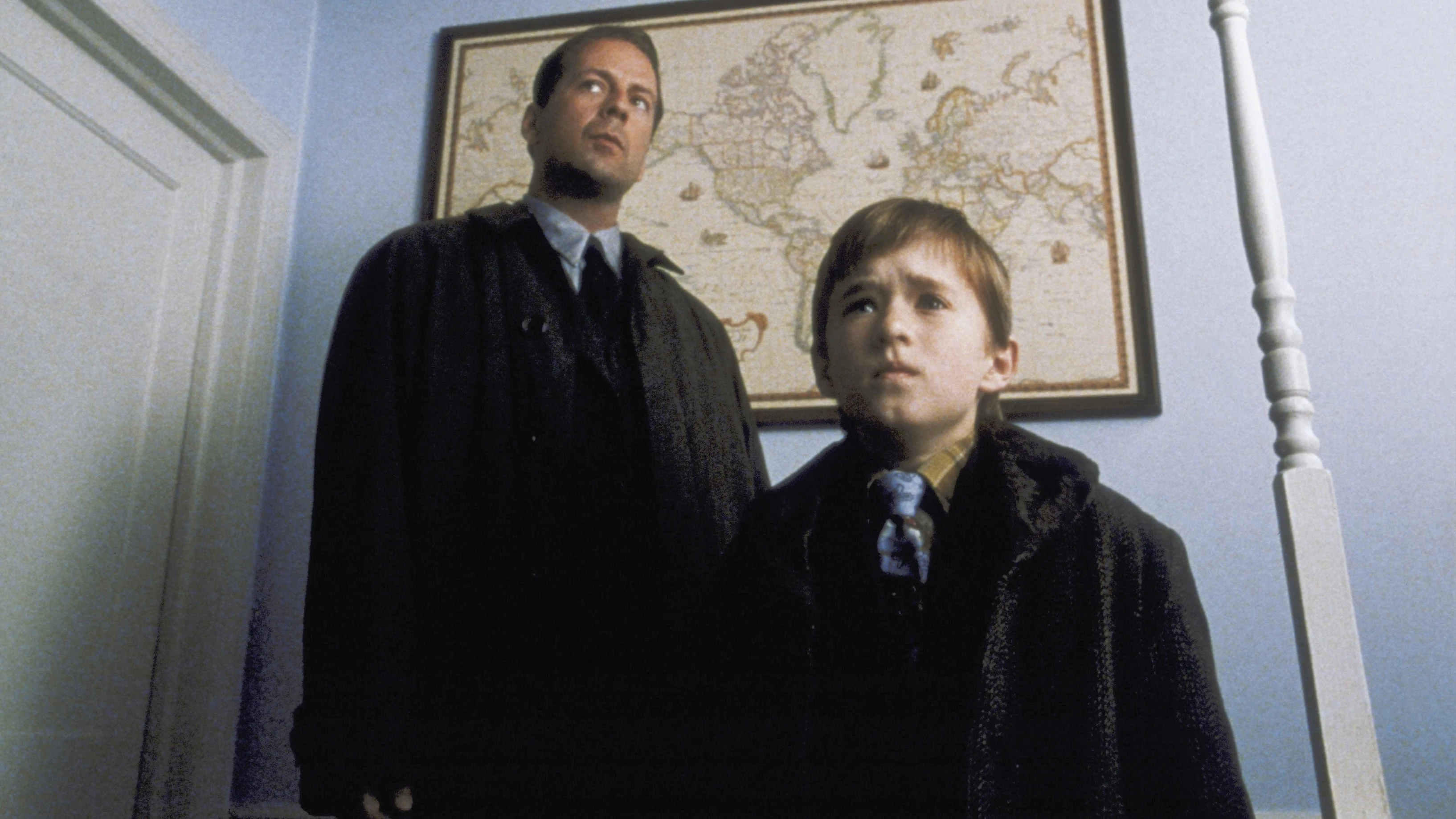 Haley Joel Osment y Bruce Willis en El Sexto Sentido Haley Joel Osment y Bruce Willis en El Sexto Sentido