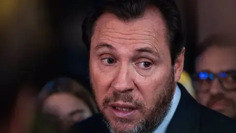 Puente avisa de que está "deseando" comparecer y que Talgo se ha puesto "las pilas" ante las incidencias Puente avisa de que está "deseando" comparecer y que Talgo se ha puesto "las pilas" ante las incidencias