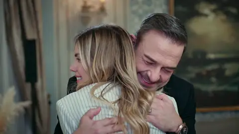 El amor triunfa una vez más: Yildiz vuelve con Doğan y planea una boda de ensueño El amor triunfa una vez más: Yildiz vuelve con Doğan y planea una boda de ensueño