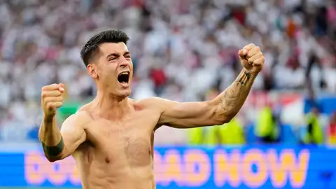 Álvaro Morata con el tatuaje de la cara de Alice Campello Álvaro Morata con el tatuaje de la cara de Alice Campello