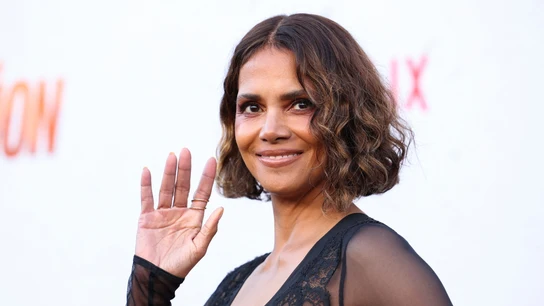 Halle Berry en la premiere de El Sindicato Halle Berry en la premiere de El Sindicato