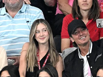 Nicole Kidman con su hija Sunday Rose y su marido Ketih Urban en las Olimpiadas de París Nicole Kidman con su hija Sunday Rose y su marido Ketih Urban en las Olimpiadas de París